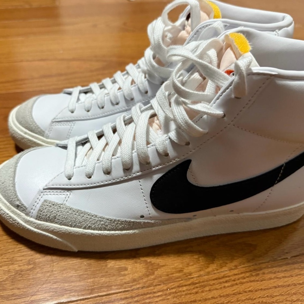 Nike Men's White and Black High-Top Sneakers